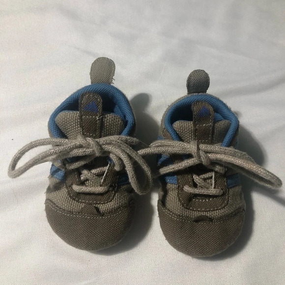 Adidas Lace Up Sneakers Non-Slip Soles Tan/Blue Size 0 - Picture 1 of 12